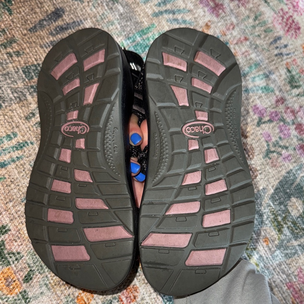 Chaco Kids Size 4 ZX/1 Black and White Sandals GUC - Picture 3 of 4